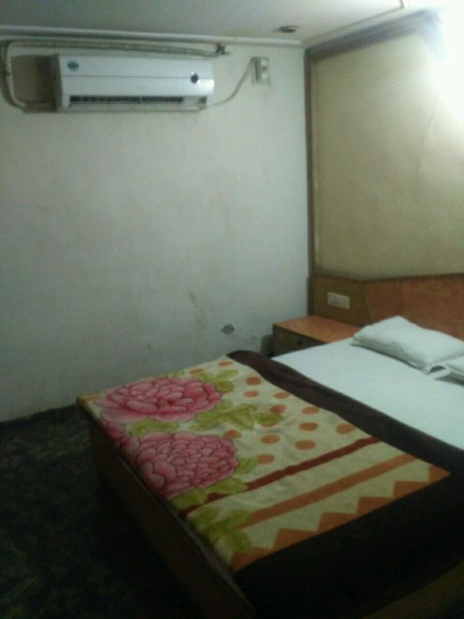 Rajshree Hotel Ахмедабад Экстерьер фото